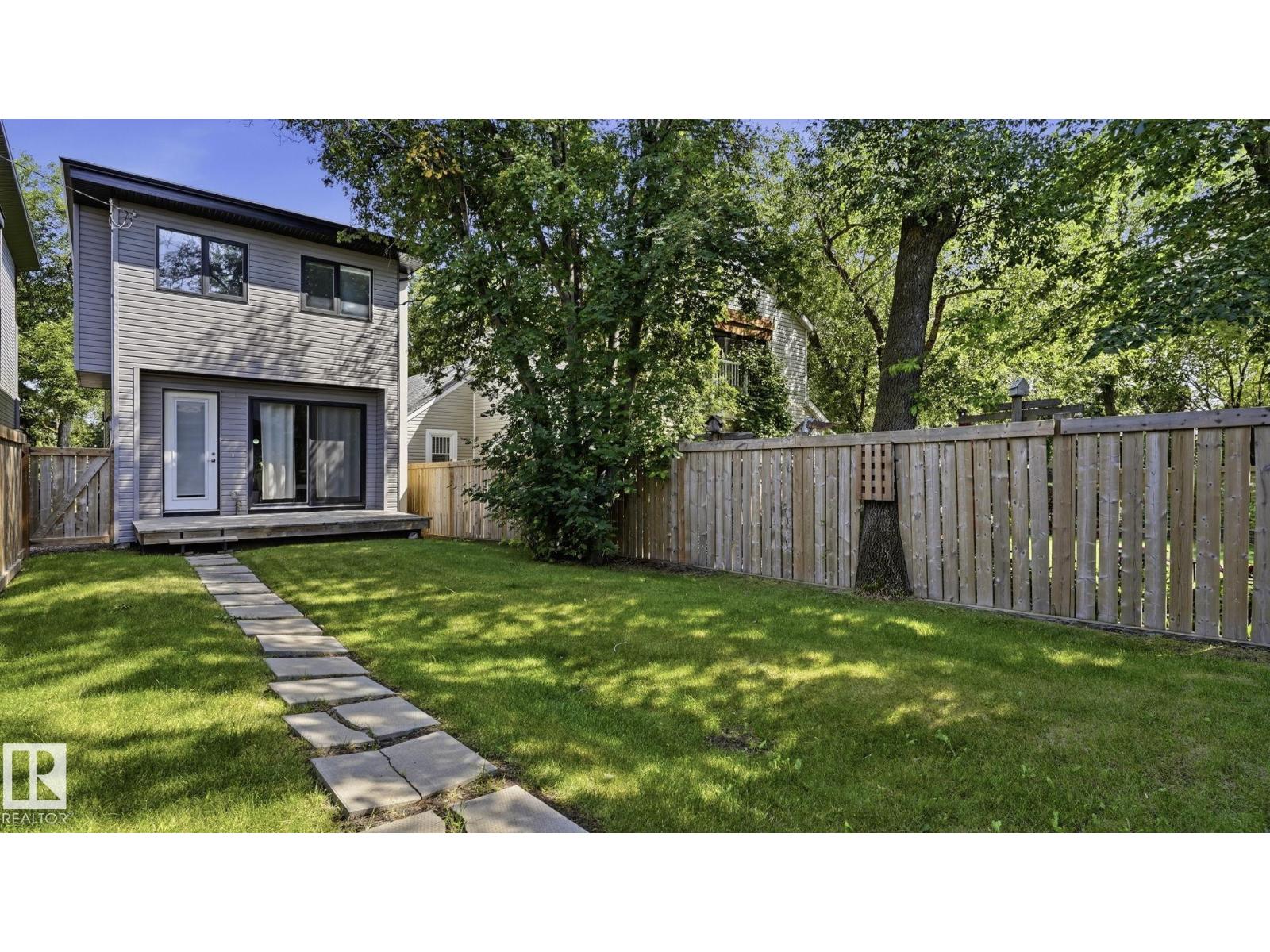 10964 123 ST NW - 39