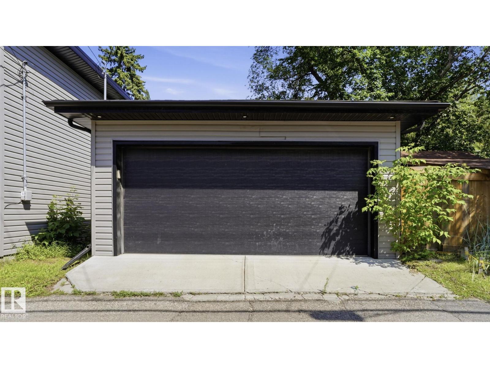 10964 123 ST NW - 44