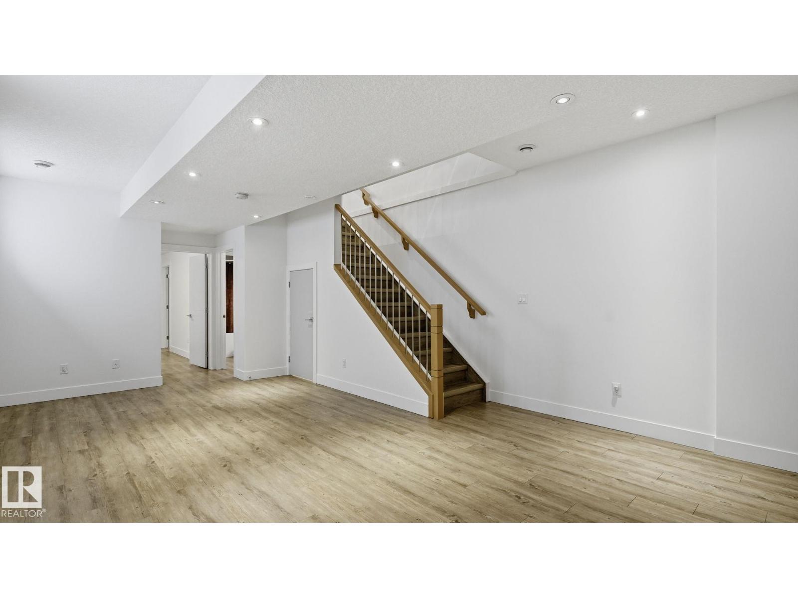 10964 123 ST NW - 28