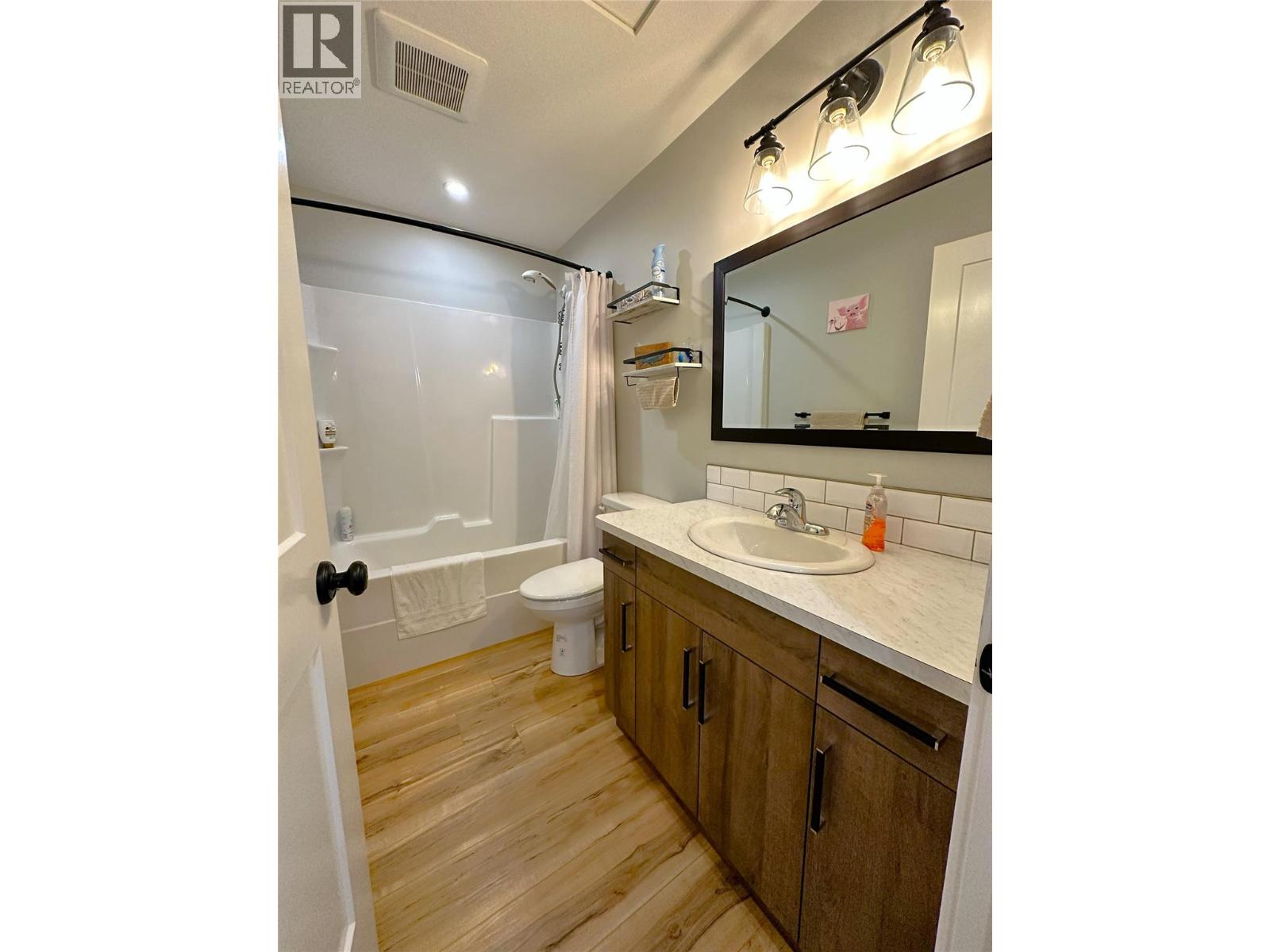 709 22nd Avenue S - 24