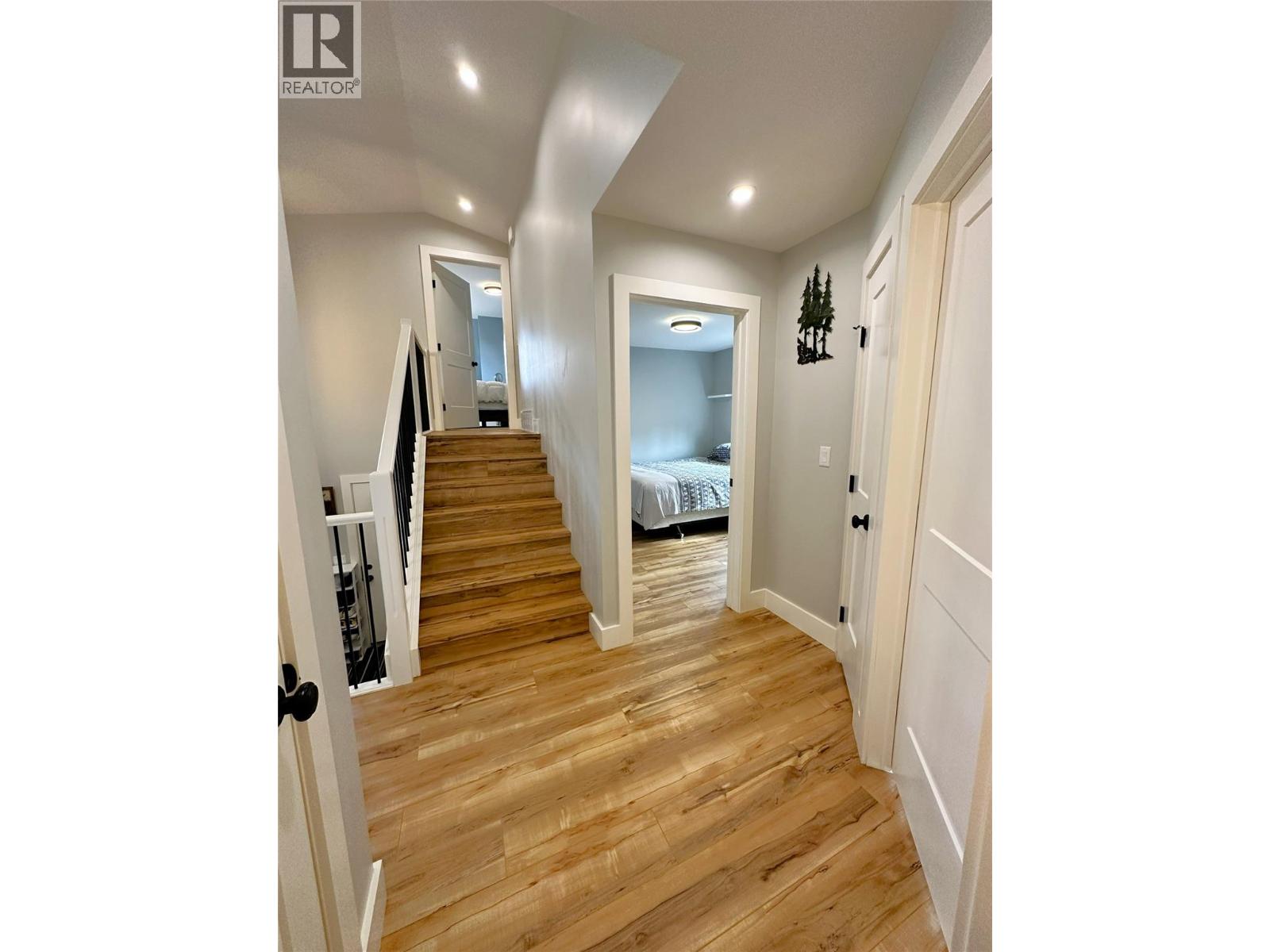 709 22nd Avenue S - 20