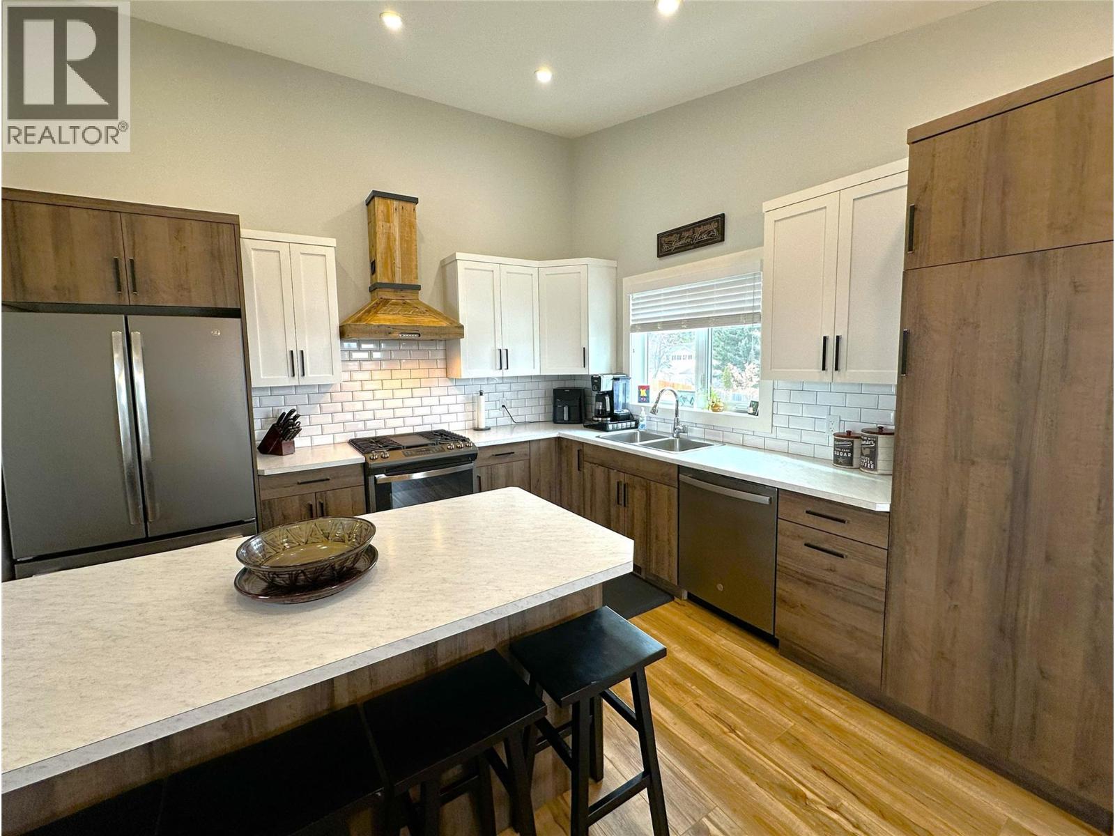 709 22nd Avenue S - 8
