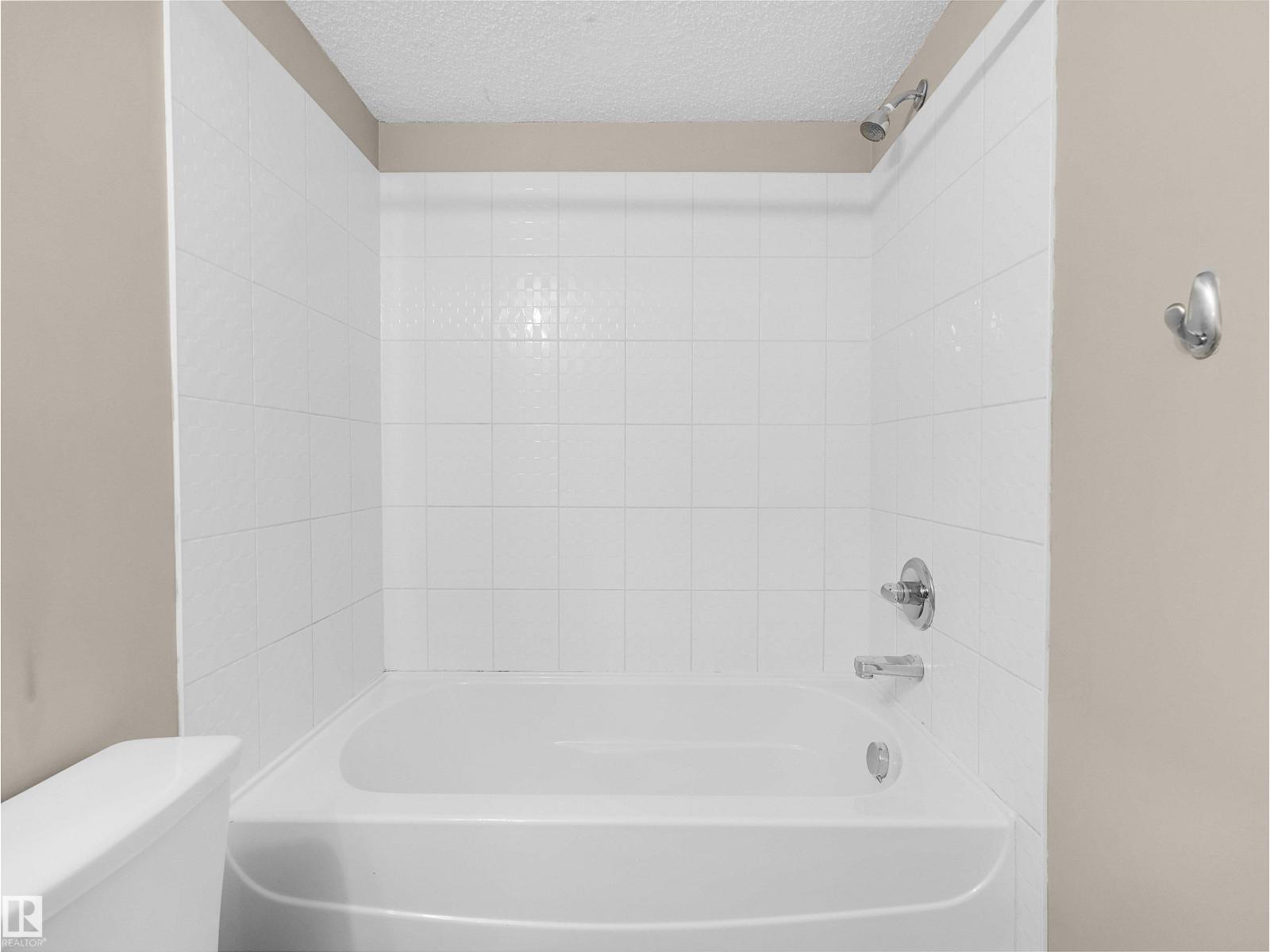 #211 3207 James Mowatt Trail SW - 30