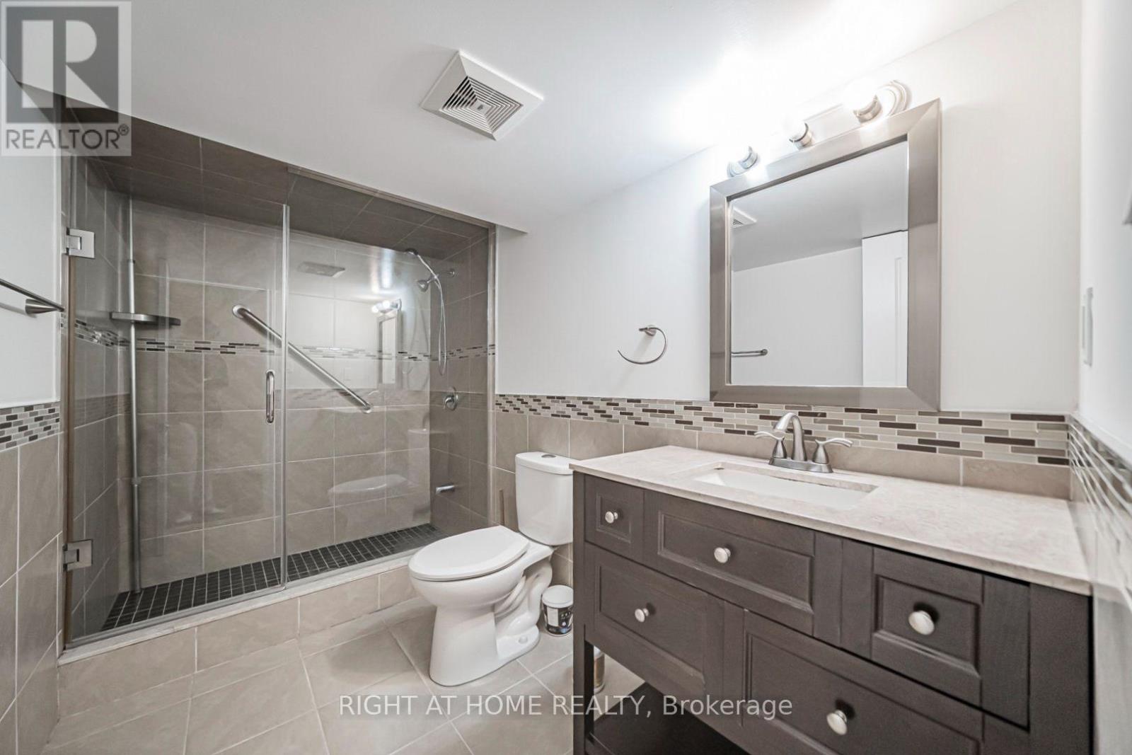 66 LARKMEAD CRESCENT - 40