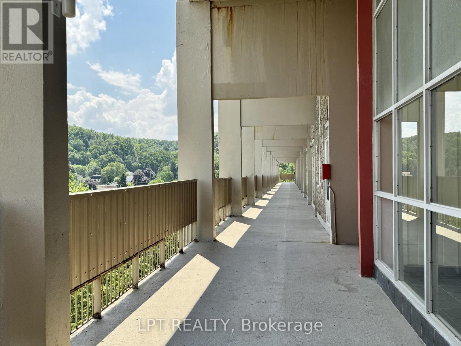 #512 350 QUIGLEY ROAD - Image 23