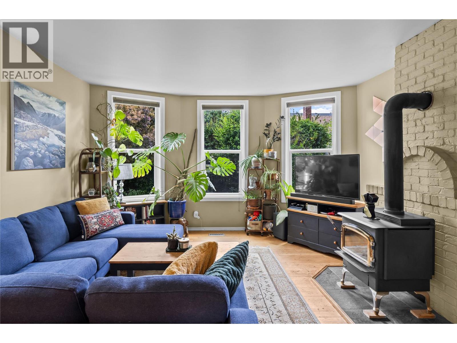 3002 25 Street - 10