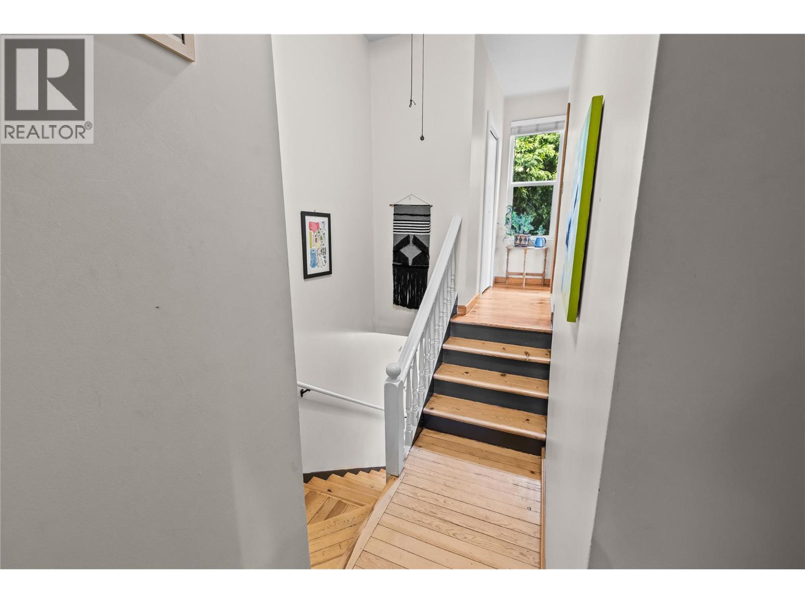 3002 25 Street - 27