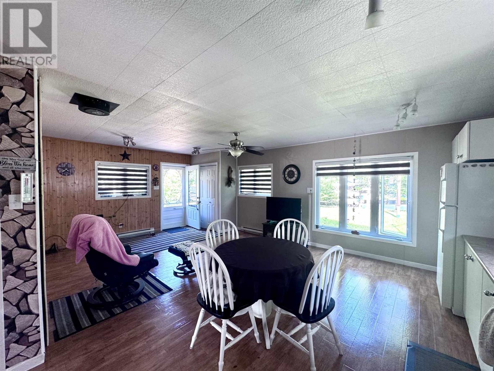 1142 Fantham Rd - 4