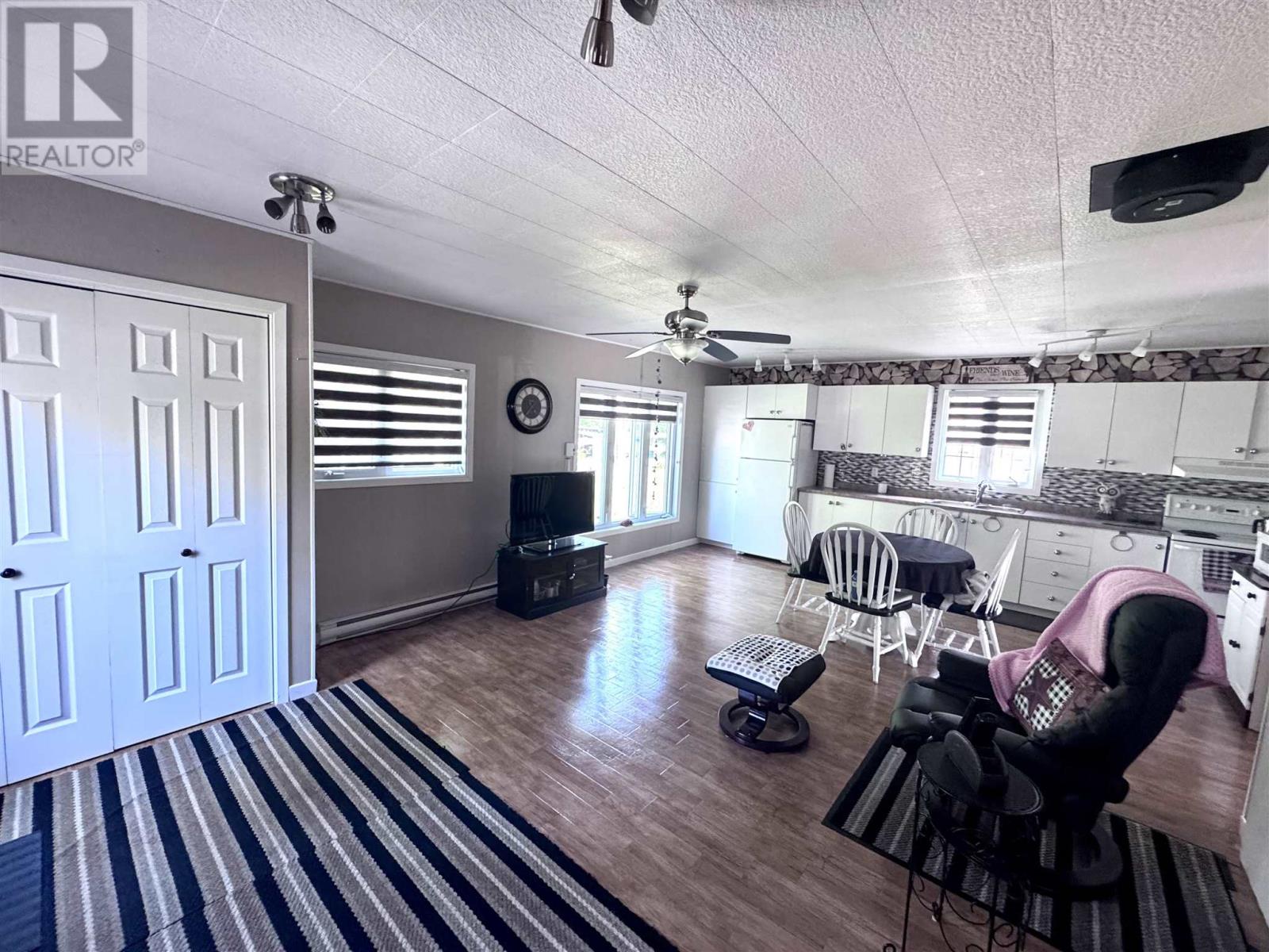 1142 Fantham Rd - 8
