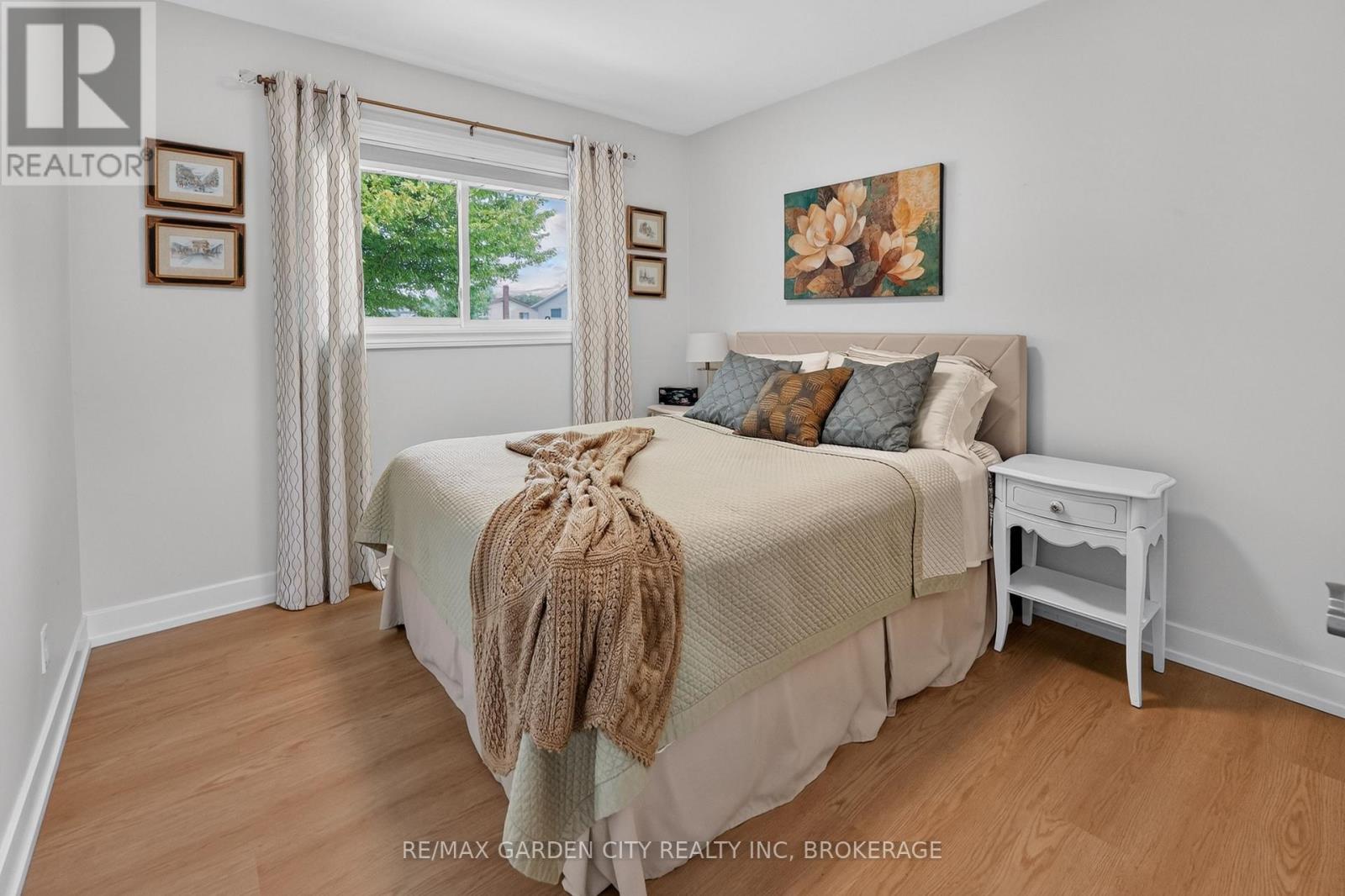 26 MILLWARD AVENUE - 12