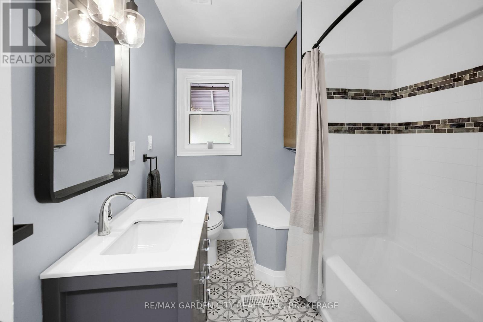 26 MILLWARD AVENUE - 16