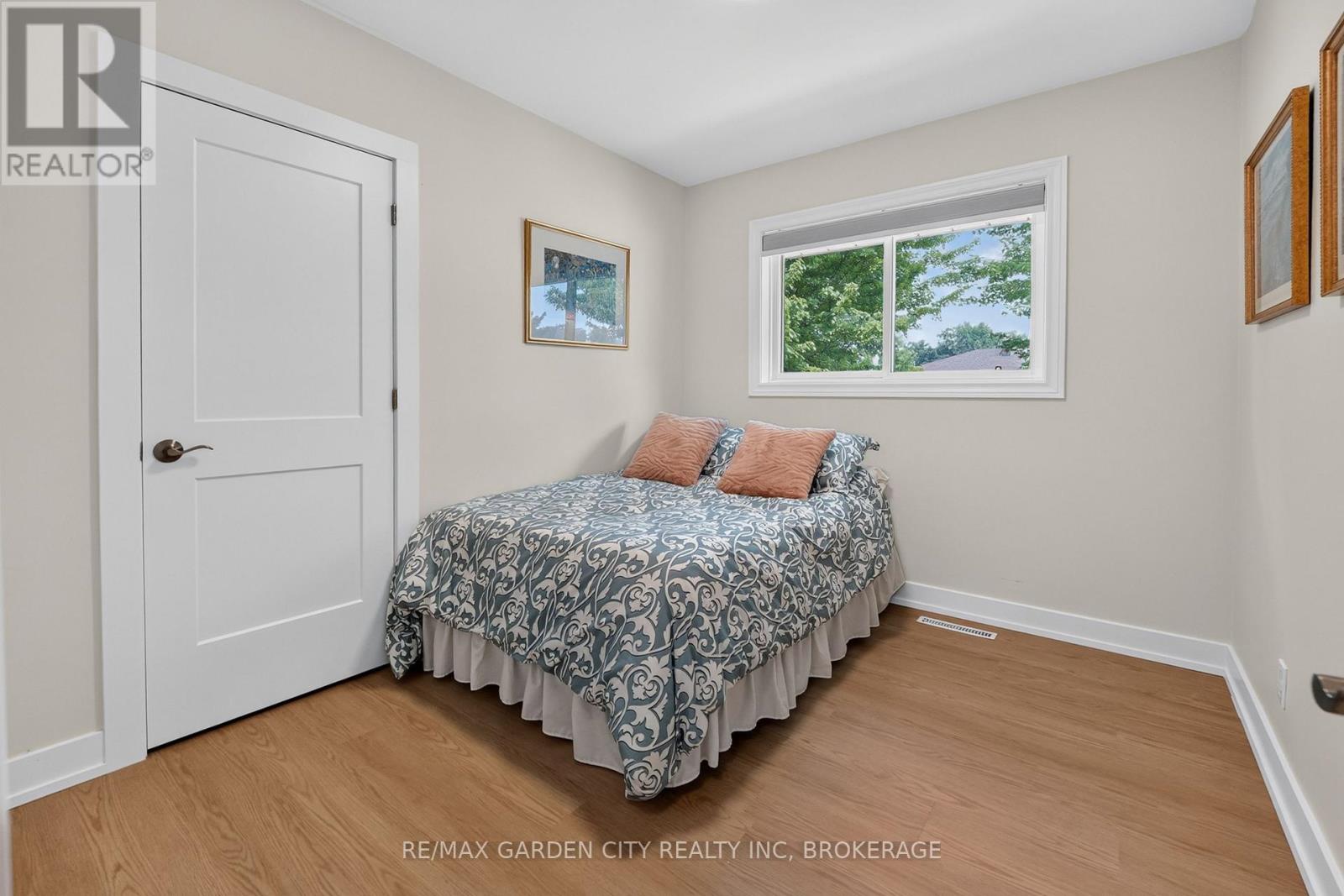 26 MILLWARD AVENUE - 18