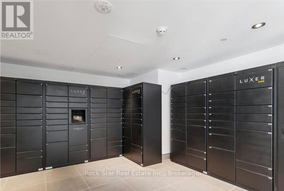#629 7950 BATHURST STREET - 6