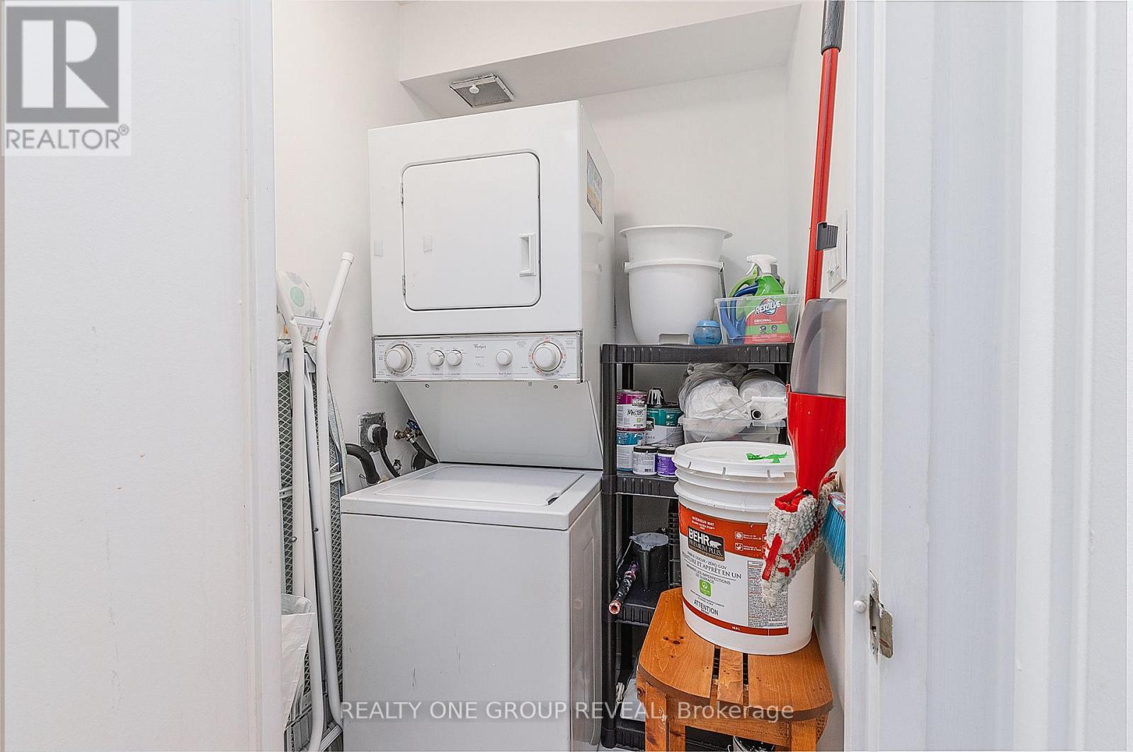 #602 2 WESTNEY ROAD N - 10