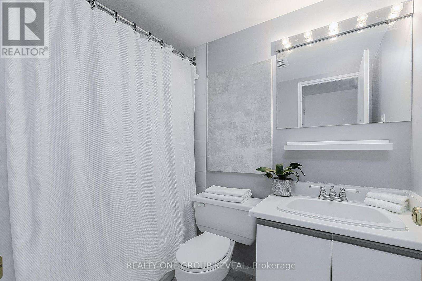 #602 2 WESTNEY ROAD N - 22
