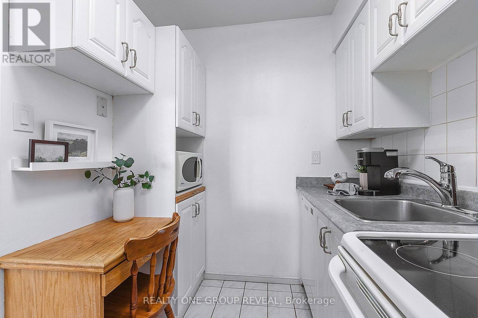 #602 2 WESTNEY ROAD N - 8