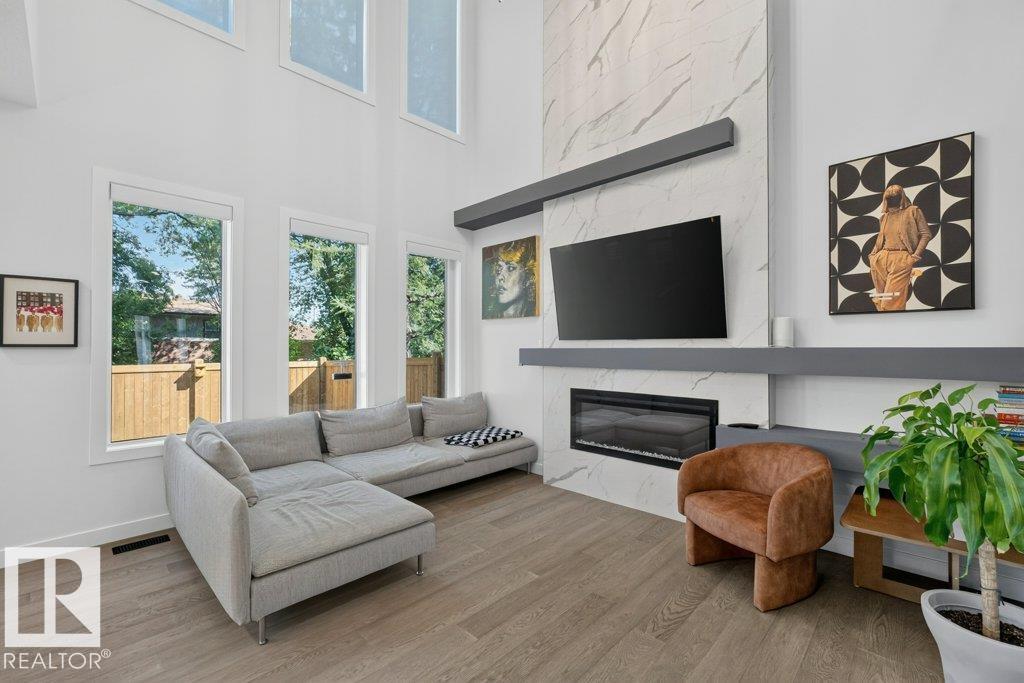 6005 107 ST NW - 6