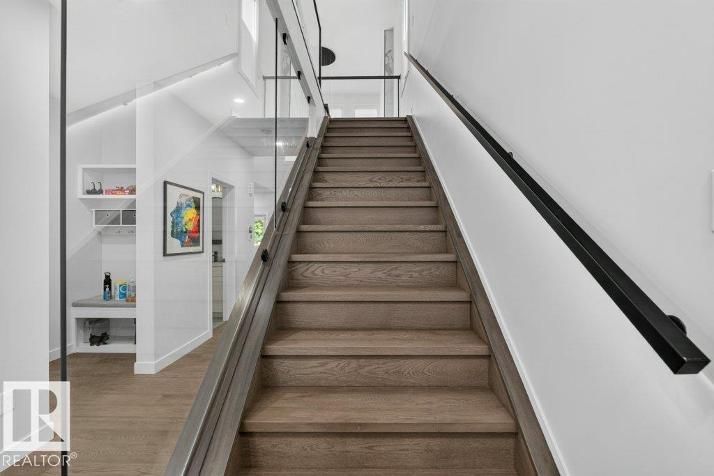 6005 107 ST NW - 25