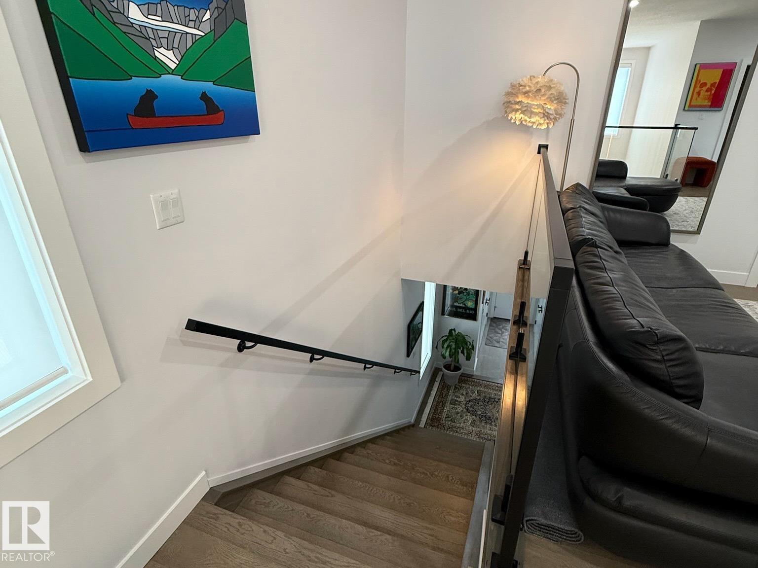 6005 107 ST NW - 26