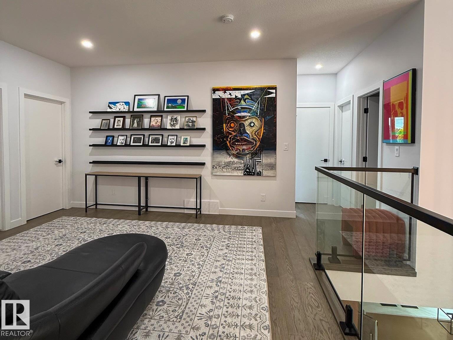 6005 107 ST NW - 28