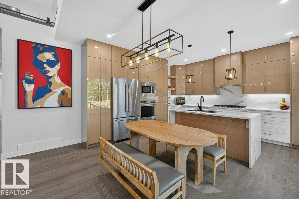 6005 107 ST NW - 13