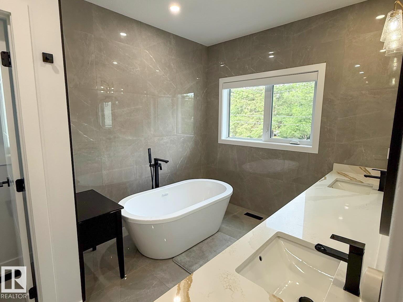 6005 107 ST NW - 37