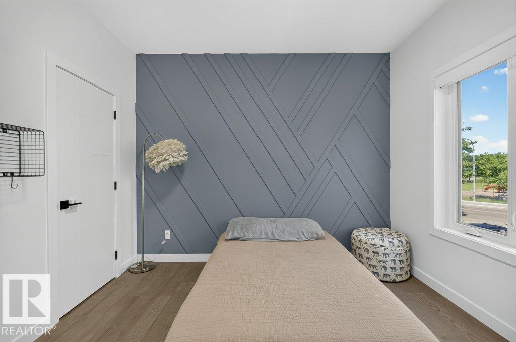6005 107 ST NW - 42