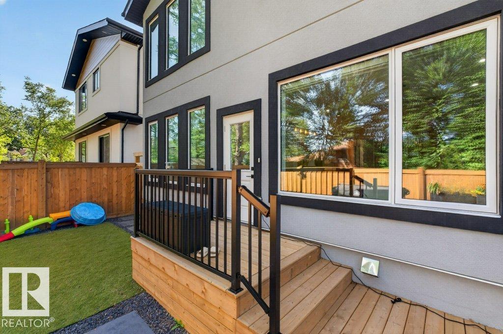 6005 107 ST NW - 54
