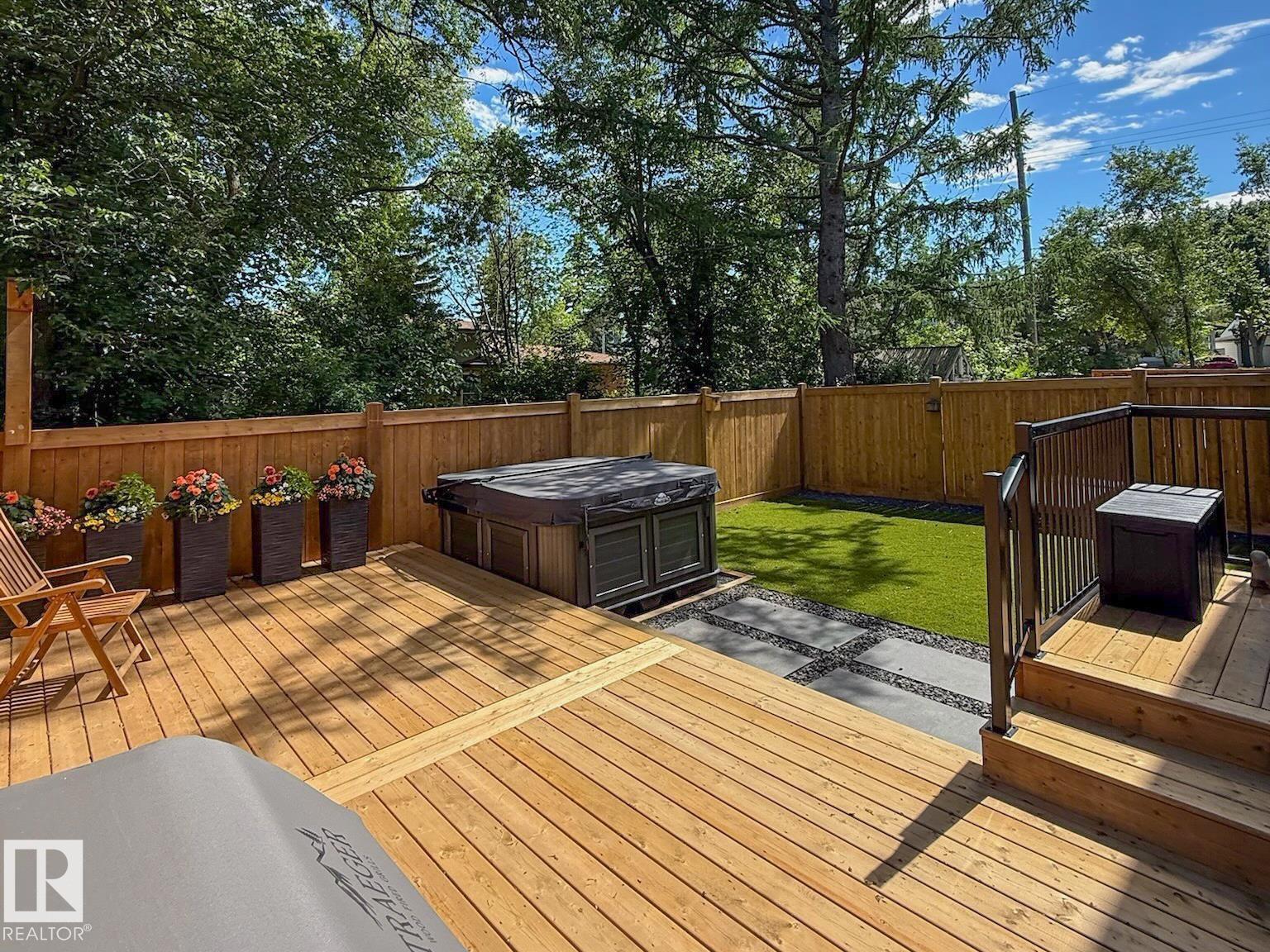 6005 107 ST NW - 64