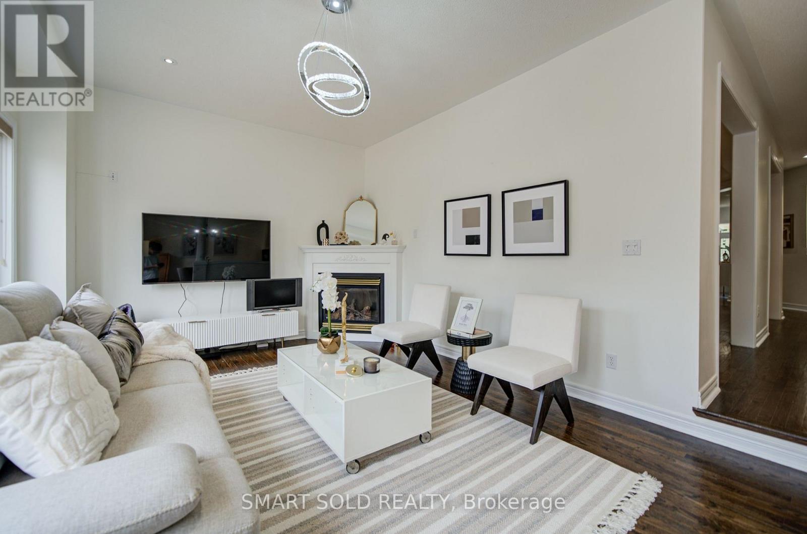 48 RAVEL DRIVE - 13