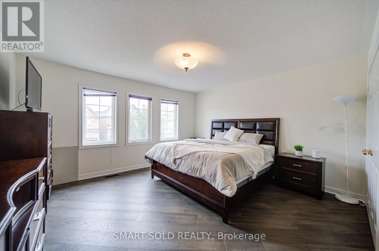 48 RAVEL DRIVE - 23