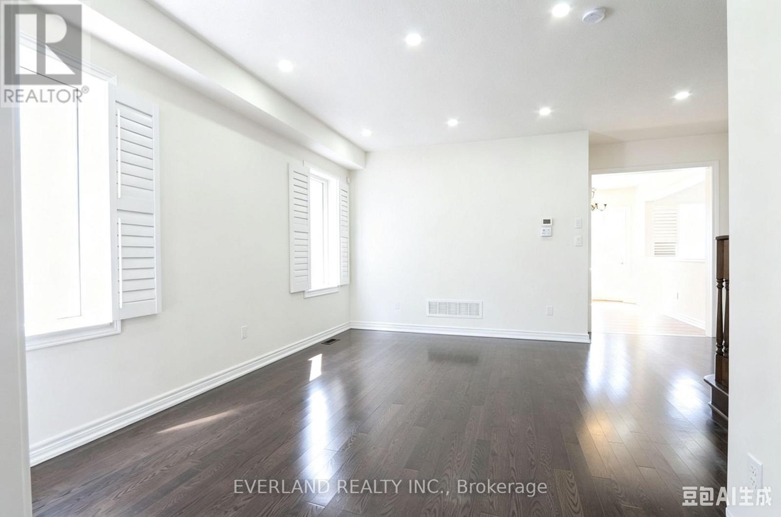 51 LUCIDA COURT - 15