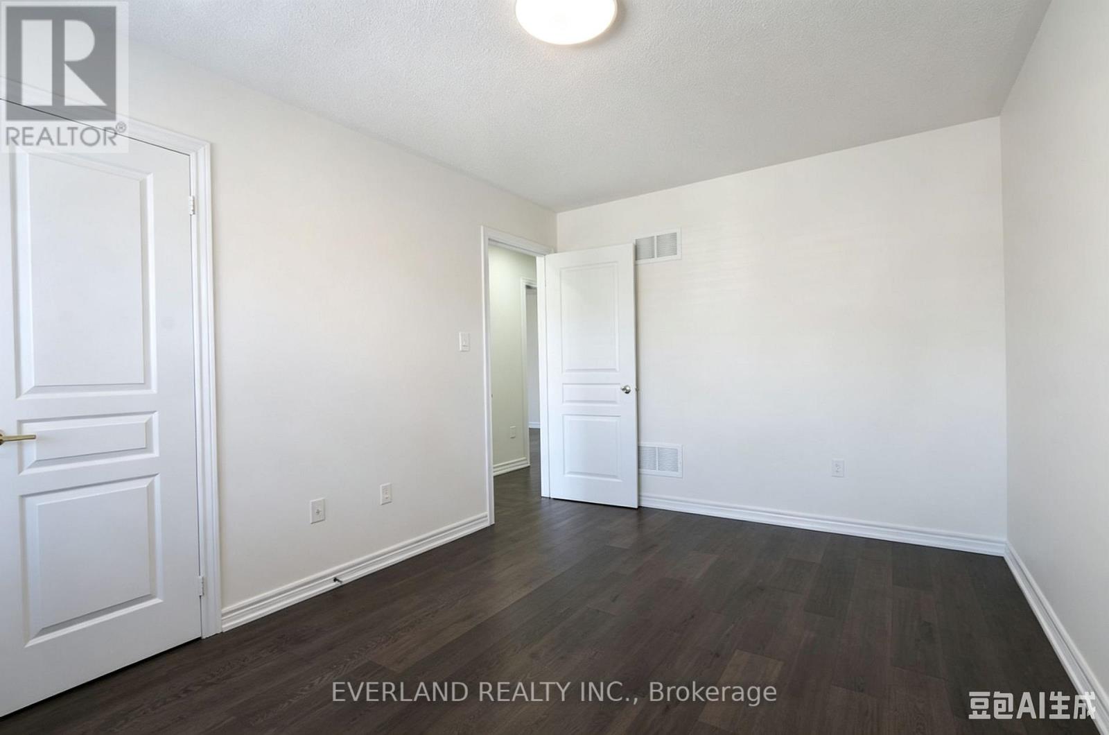 51 LUCIDA COURT - 29