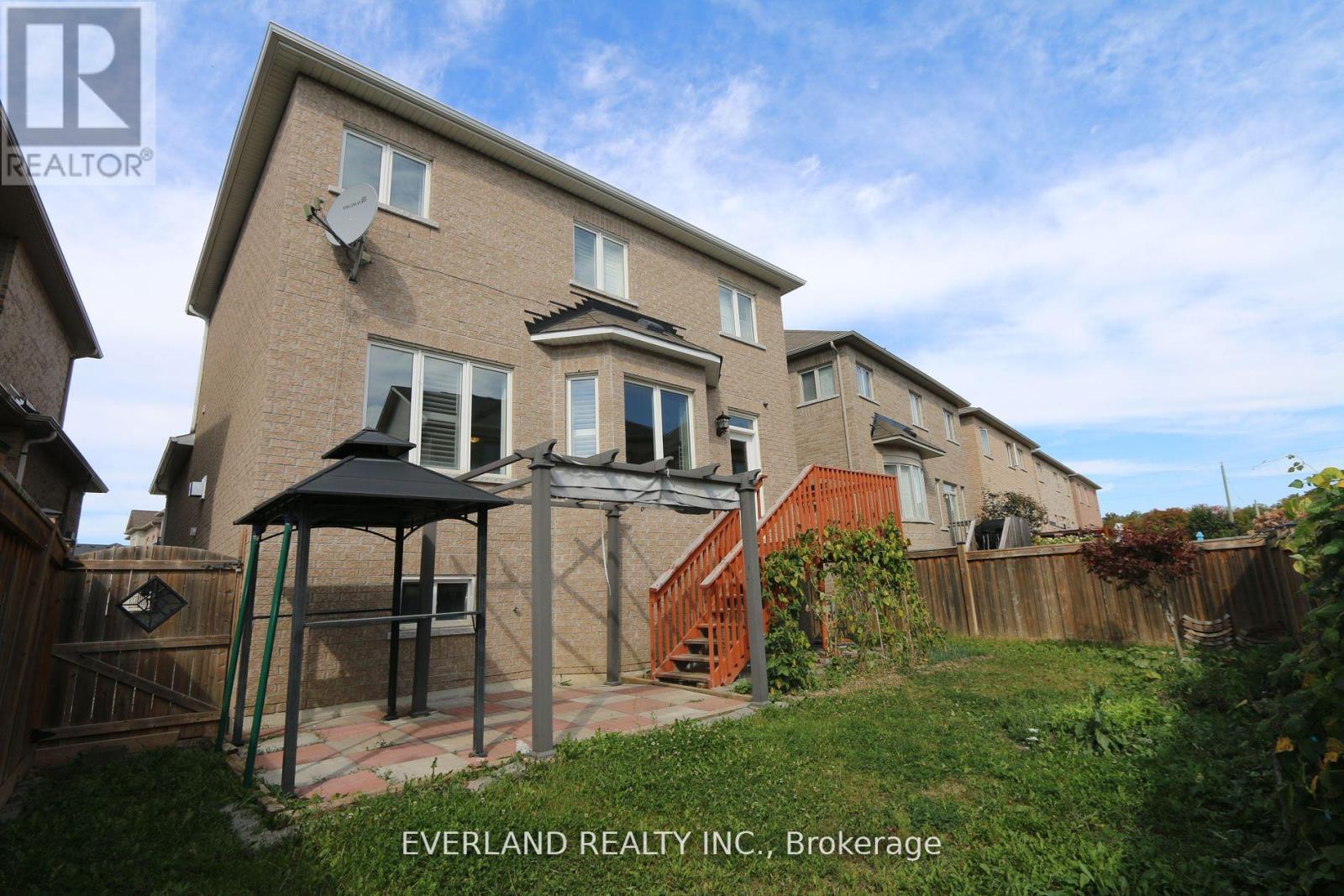 51 LUCIDA COURT - 34