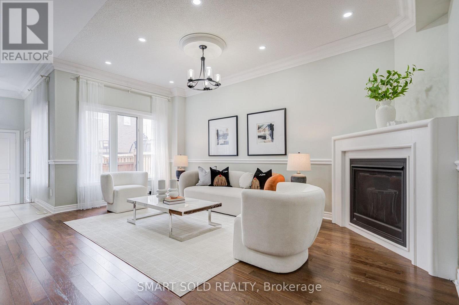 9 PORTIA STREET - 12