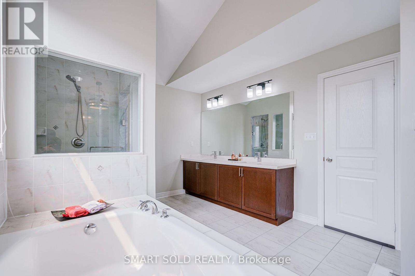 9 PORTIA STREET - 29