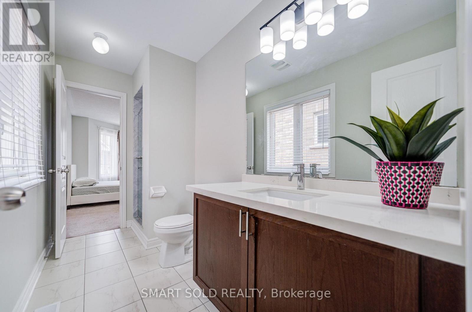 9 PORTIA STREET - 36