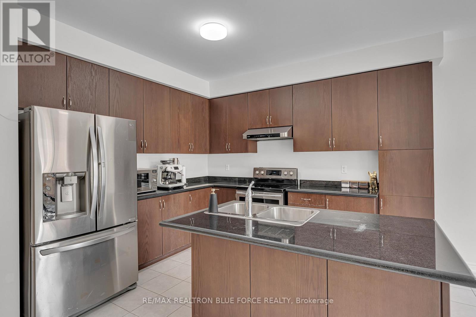 38 PINEDALE AVENUE - 10