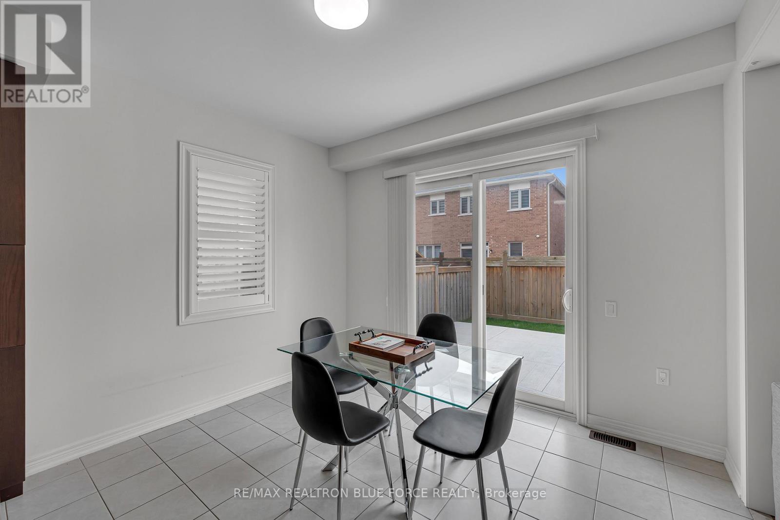 38 PINEDALE AVENUE - 14