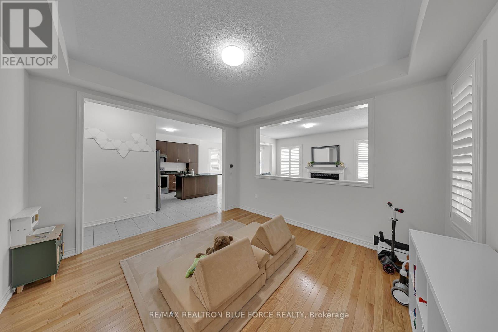 38 PINEDALE AVENUE - 15