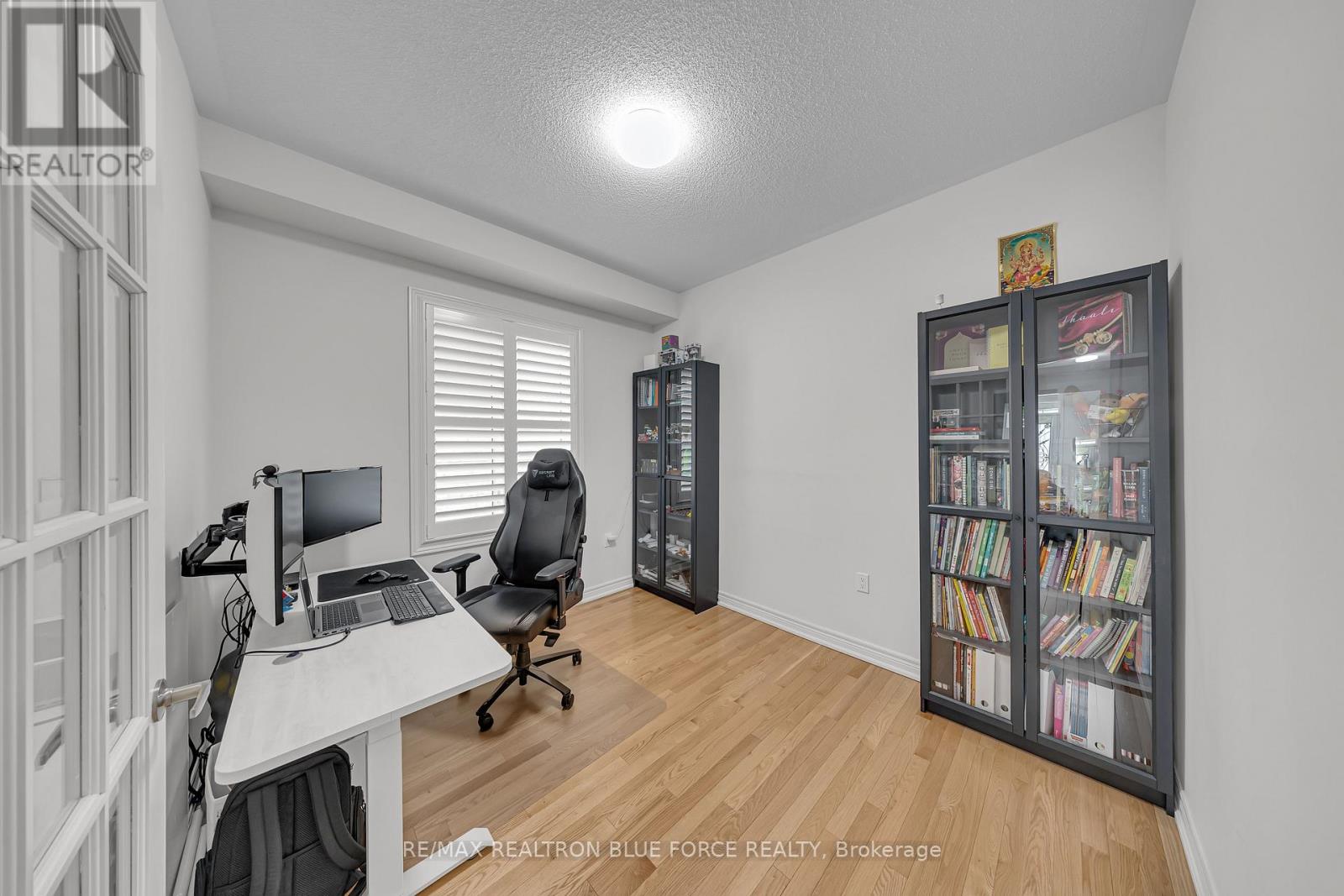 38 PINEDALE AVENUE - 18