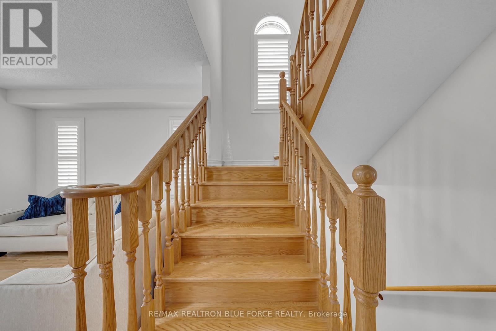 38 PINEDALE AVENUE - 19