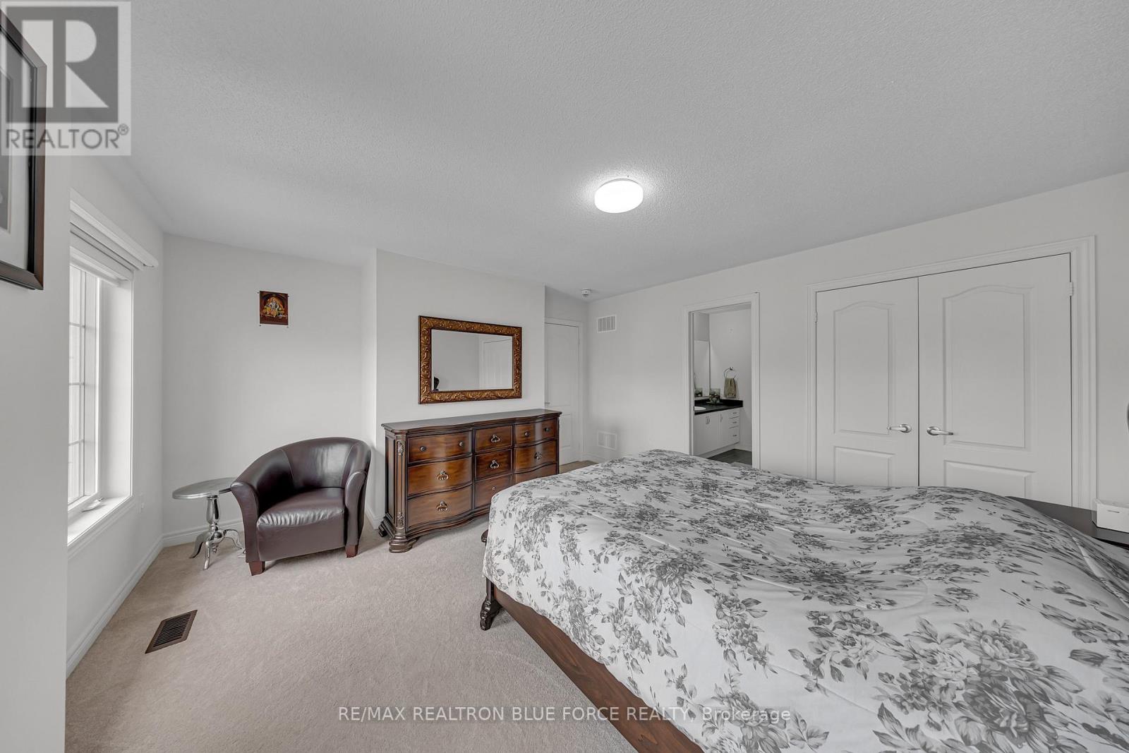 38 PINEDALE AVENUE - 25