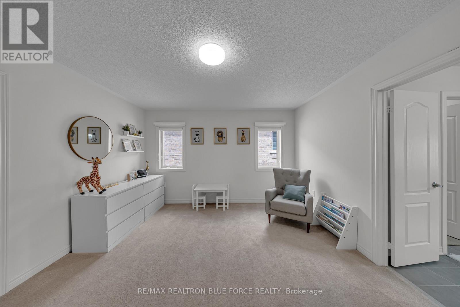 38 PINEDALE AVENUE - 28