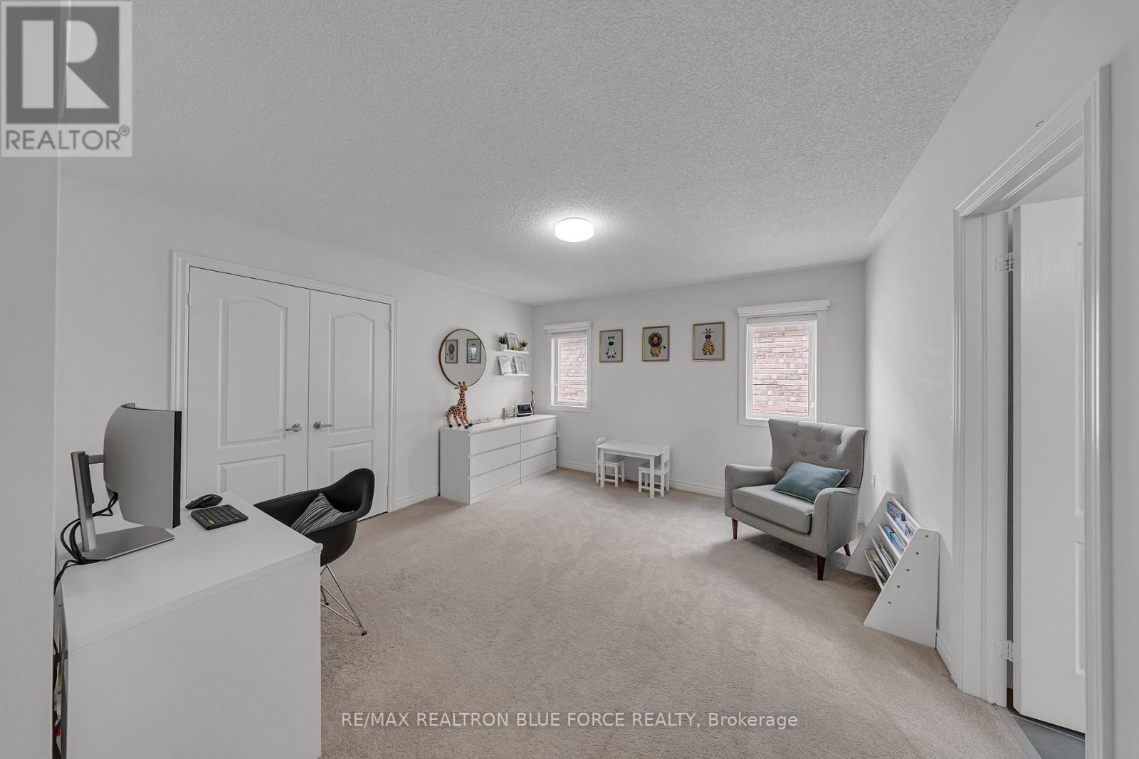 38 PINEDALE AVENUE - 29