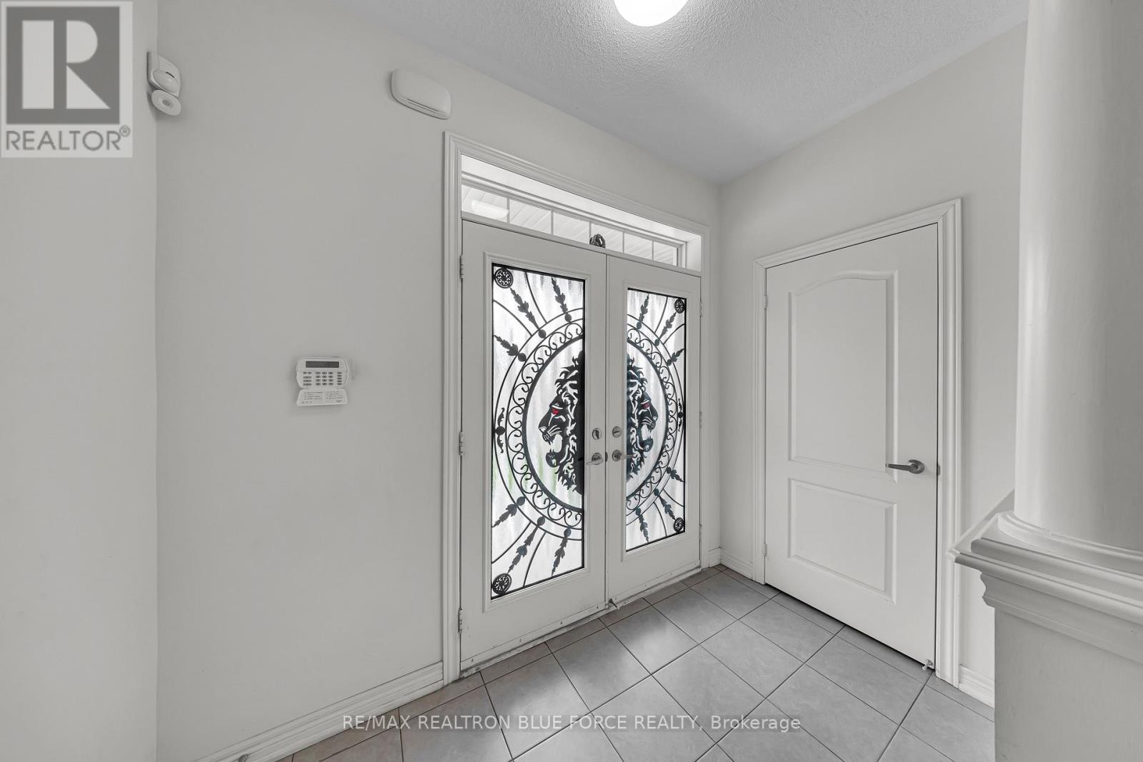 38 PINEDALE AVENUE - 3