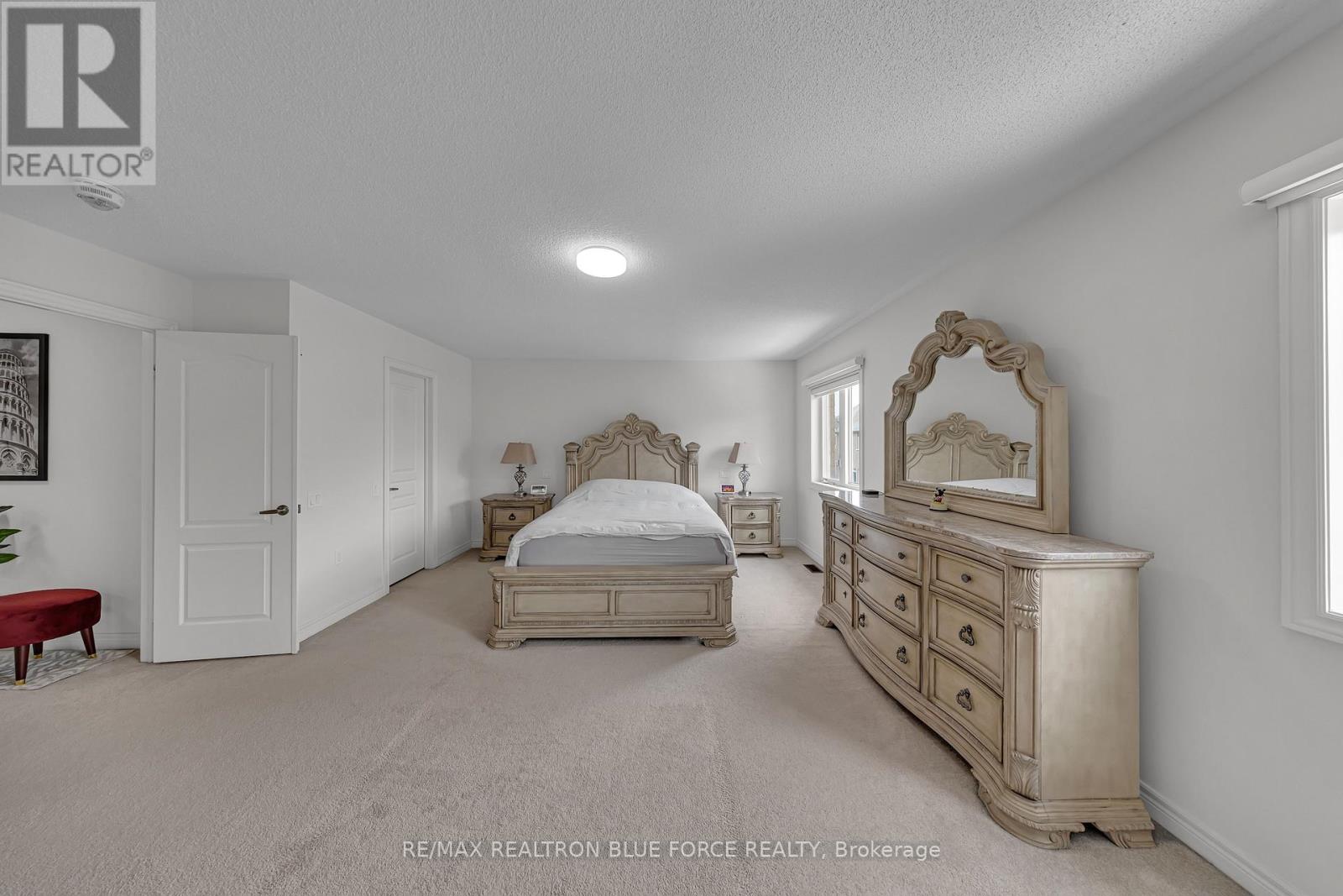 38 PINEDALE AVENUE - 34