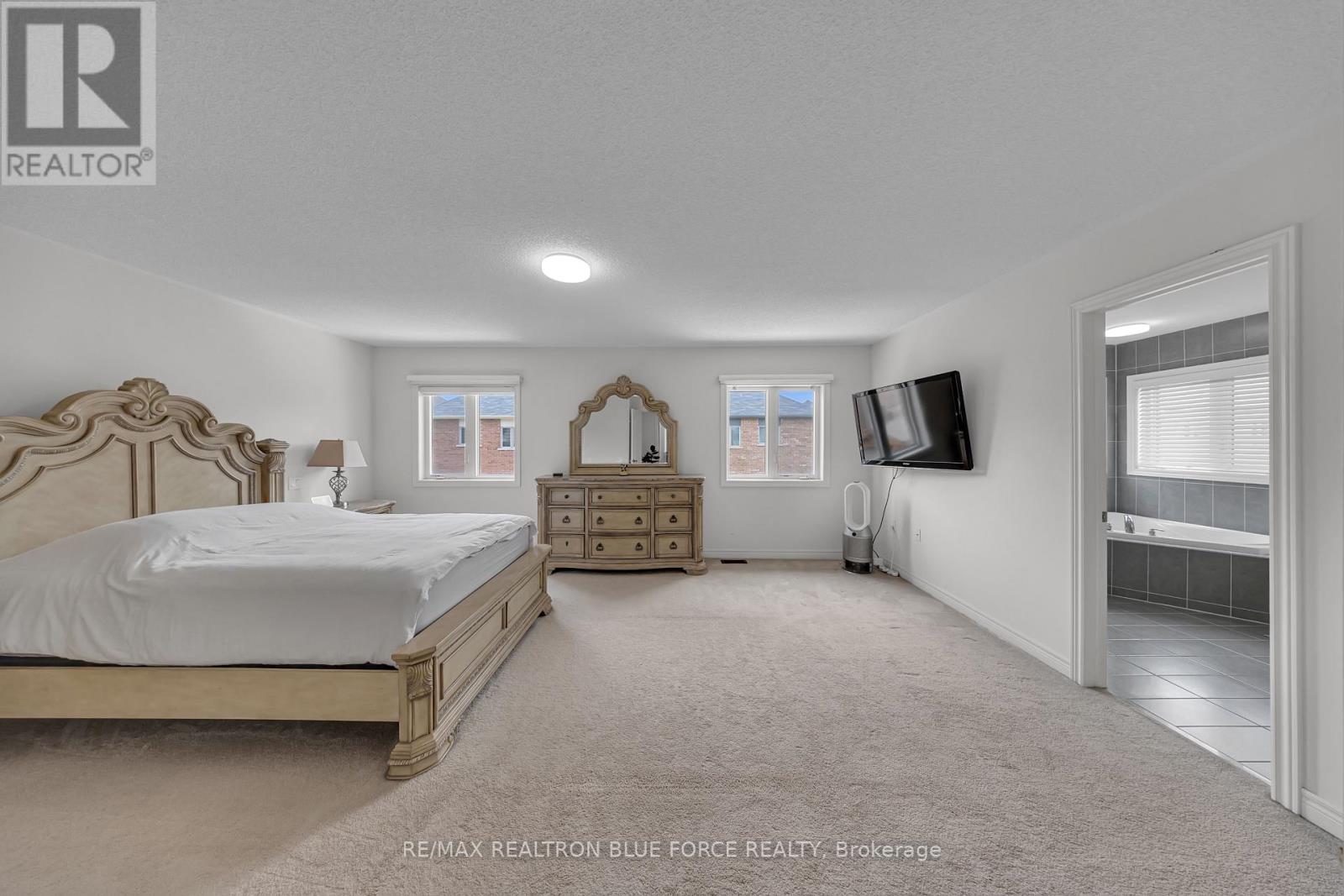 38 PINEDALE AVENUE - 36