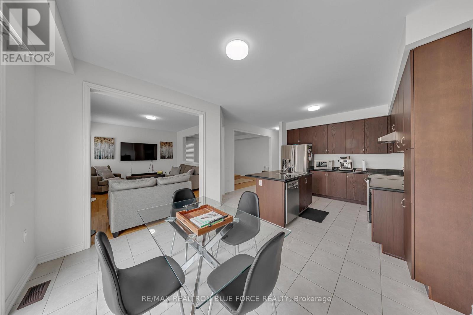38 PINEDALE AVENUE - 9