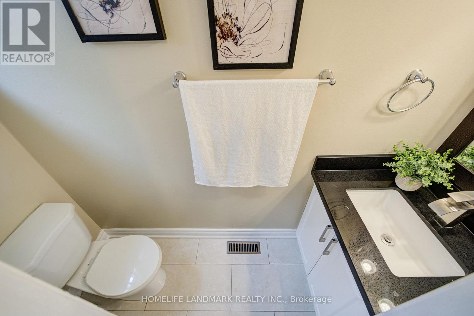 1091 QUEENS AVENUE - 20